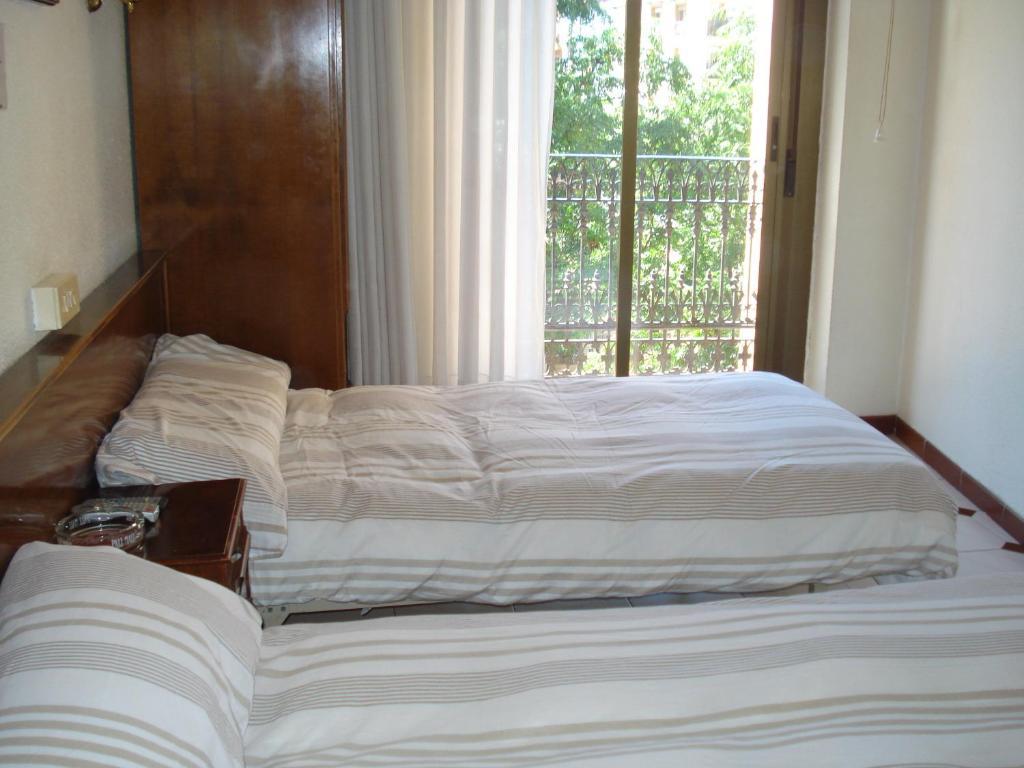 Hostel Central Zaragoza Ruang foto