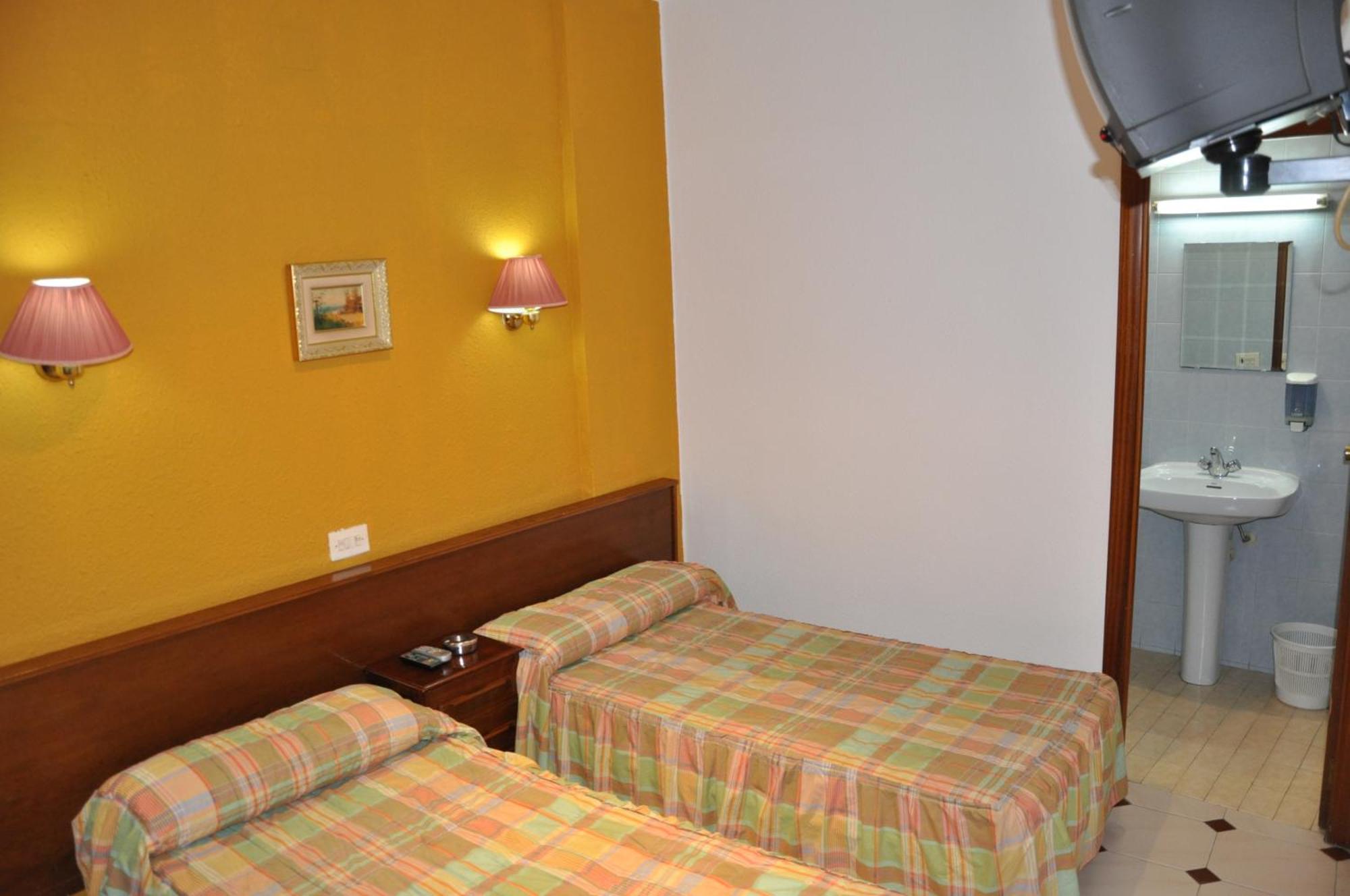 Hostel Central Zaragoza Bagian luar foto