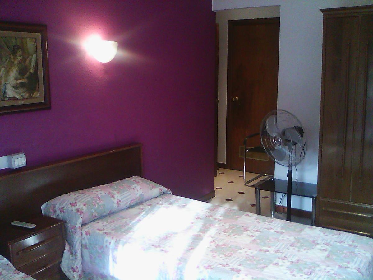 Hostel Central Zaragoza Bagian luar foto
