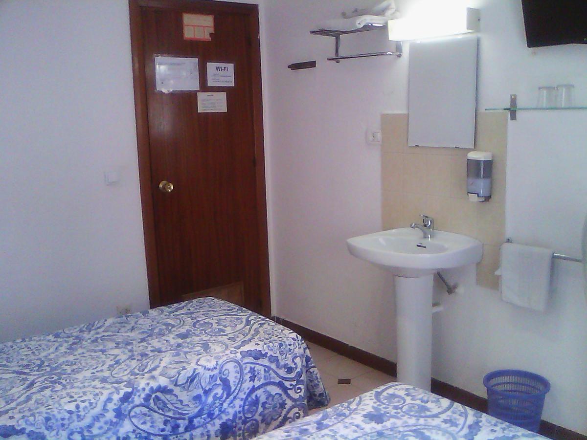 Hostel Central Zaragoza Bagian luar foto