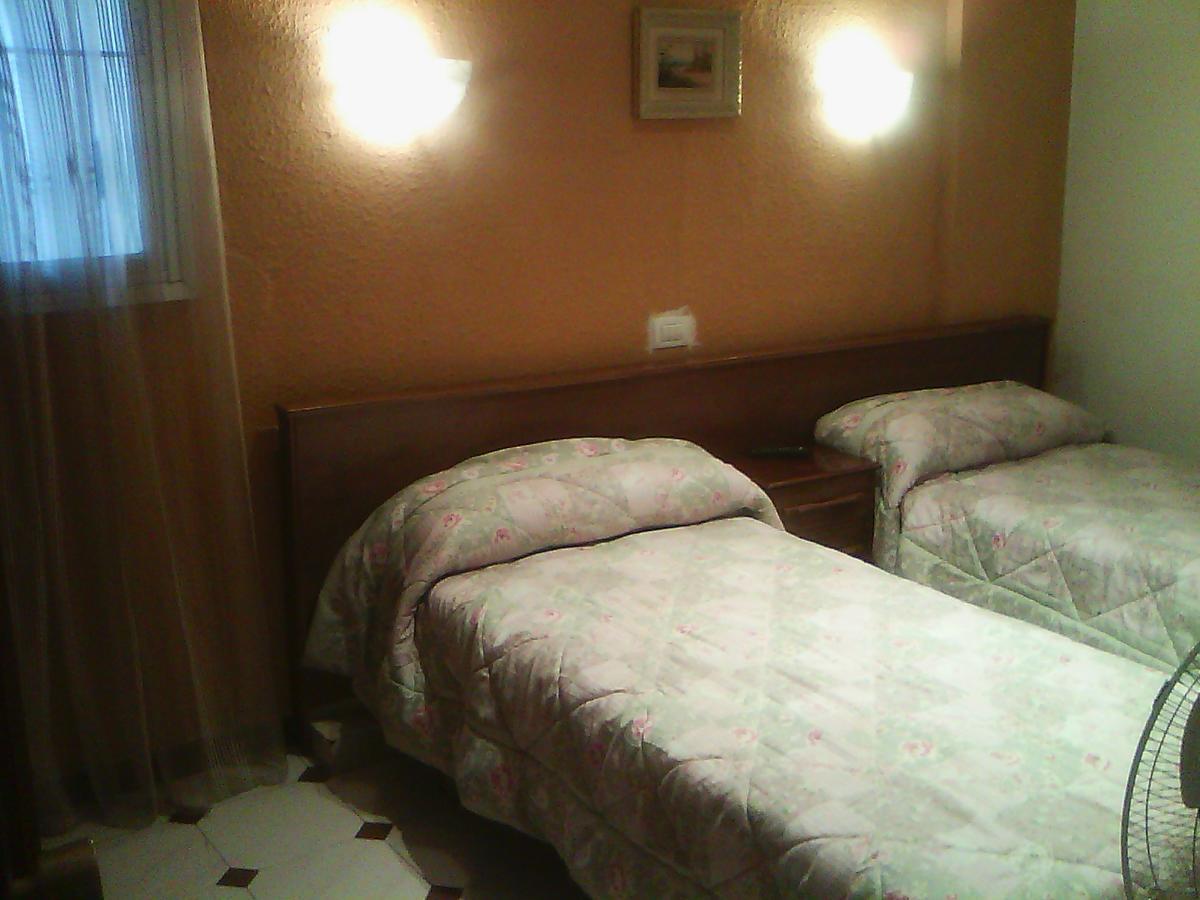 Hostel Central Zaragoza Bagian luar foto